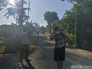 Warga Blitar Berhamburan Keluar Rumah Usai Diguncang Gempa M 4,6 Warga Blitar Berhamburan Keluar Rumah Usai Diguncang Gempa M 4,6