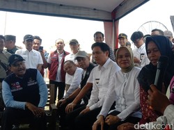 Warga Eretan Indramayu yang Siap Berpisah dengan Banjir Rob