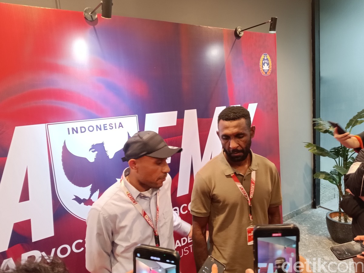 Yanto Basna dan Rony Beroperay (Foto: Muhammad Robbani/detikSport)