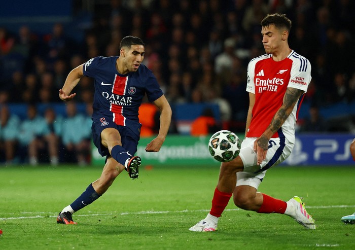 Soccer Football - Champions League - Semi Final - Second Leg - Paris St Germain v Arsenal - Parc des Princes, Paris, France - May 7, 2025 Paris St Germain's Achraf Hakimi celebrates scoring their second goal REUTERS/Gonzalo Fuentes TPX IMAGES OF THE DAY