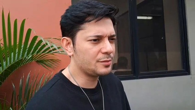 Berita Viral Selebriti dari InsertLive : Pamer Pacar Baru, Andrew Andika: Dia Buat Aku Lebih Mengenal Agama