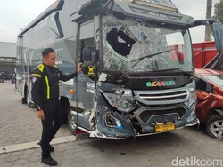 Sederet Fakta Bus Pengantar Haji Seruduk Avanza dan Alphard di Exit Tol Klaten