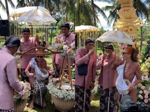 Dodol Dawet, Tradisi Pernikahan Jawa di Pernikahan Luna Maya Dodol Dawet, Tradisi Pernikahan Jawa di Pernikahan Luna Maya