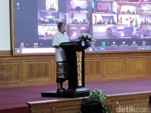 Pesan Koster ke Kepala Kesbangpol Baru: Ada Ormas Aneh-aneh, Kau Gas! Pesan Koster ke Kepala Kesbangpol Baru: Ada Ormas Aneh-aneh, Kau Gas!