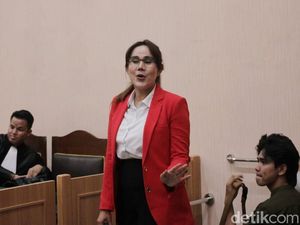 Sumpah Serapah Isa Zega ke Bos MS Glow Usai Divonis 3,5 Tahun Penjara Sumpah Serapah Isa Zega ke Bos MS Glow Usai Divonis 3,5 Tahun Penjara