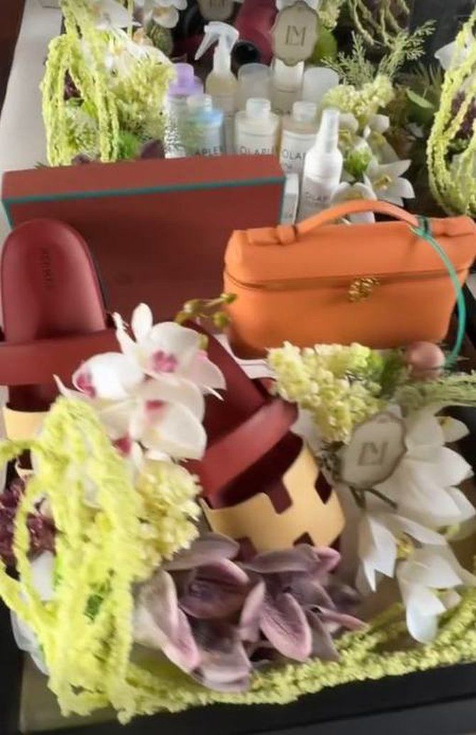 Isi Seserahan Pernikahan Luna Maya Isi Seserahan Pernikahan Luna Maya