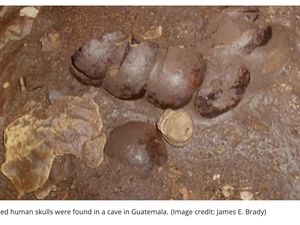 Jejak Ritual Pengorbanan dari Kerangka Manusia Berserakan di Gua Darah Guatemala Jejak Ritual Pengorbanan dari Kerangka Manusia Berserakan di Gua Darah Guatemala