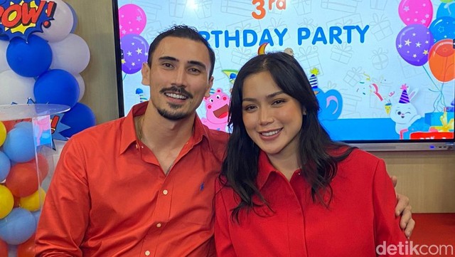 Berita Viral Selebriti dari InsertLive : Jessica Iskandar Beri Ludwig Syarat Ketat Jika Ingin Ketemu El Barack: Jangan...