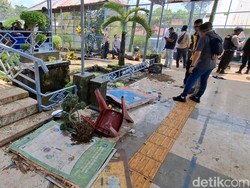 Video: Ricuh Lapas Narkotika Muara Beliti, Kaca Pecah-Perabotan Rusak!