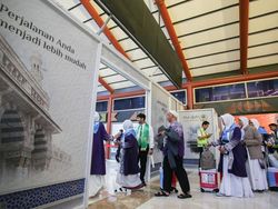 Melihat Keberangkatan Jemaah Haji dari Terminal Khusus Haji Bandara Soetta