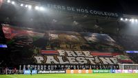 5 Tifo Keren PSG, Termasuk Dragon Ball dan Free Palestine