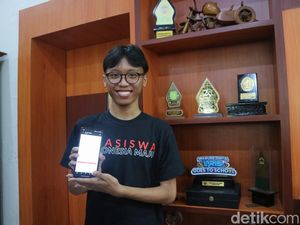 Top! Gelar Anak Bakul Bakso Pati Diterima di 34 Kampus dari 9 Negara