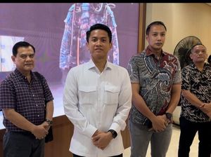 Penuhi Undangan Pemeriksaan, Perwakilan Keluarga Jokowi Datangi Bareskrim Penuhi Undangan Pemeriksaan, Perwakilan Keluarga Jokowi Datangi Bareskrim