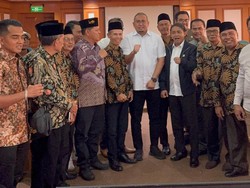 Warga Inderapura Tersangka karena Hutan Lindung, Andre Rosiade Temui Menhut