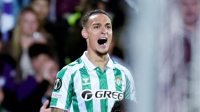 antony,real betis,fiorentina vs real betis,uefa conference league,europa conference league Abde Ezzalzouli of Real Betis Balompie celebrates after scoring second goal during the UEFA Conference League 2024/25 Semi Final Second Leg match between ACF Fiorentina and Real Betis Balompie at Stadio Artemio Franchi on May 8, 2025 in Florence, Italy. (Photo by Giuseppe Maffia/NurPhoto via Getty Images)