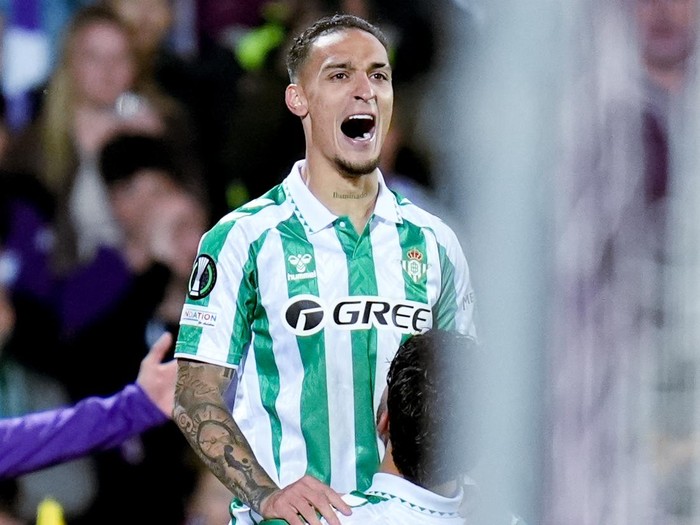 Abde Ezzalzouli of Real Betis Balompie celebrates after scoring second goal during the UEFA Conference League 2024/25 Semi Final Second Leg match between ACF Fiorentina and Real Betis Balompie at Stadio Artemio Franchi on May 8, 2025 in Florence, Italy. (Photo by Giuseppe Maffia/NurPhoto via Getty Images)