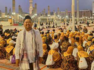 Gus Yani Jadi Petugas Haji Dampingi Warga Gresik di Tanah Suci Gus Yani Jadi Petugas Haji Dampingi Warga Gresik di Tanah Suci