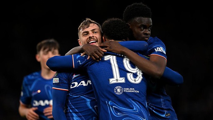 LONDON, ENGLAND - MAY 08: Kiernan Dewsbury-Hall of Chelsea celebrates scoring his teams first goal with teammates Jadon Sancho and Tyrique George during the UEFA Conference League 2024/25 Semi Final Second Leg match between Chelsea FC v Djurgarden at Stamford Bridge on May 08, 2025 in London, England. (Photo by Darren Walsh/Chelsea FC via Getty Images)