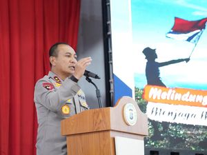 Kapolda Riau Instruksikan Nyalakan Rotator Birukan Jalanan Malam Hari Kapolda Riau Instruksikan Nyalakan Rotator Birukan Jalanan Malam Hari