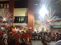 Meriahnya Light Culture Paradise, Karnaval Munas Apeksi di Surabaya