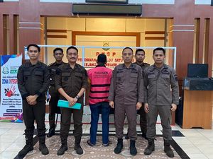 Kejari Wajo Tahan 1 Tersangka Baru Korupsi KUR Rp 1 M, Total Jadi 6 Pelaku Kejari Wajo Tahan 1 Tersangka Baru Korupsi KUR Rp 1 M, Total Jadi 6 Pelaku