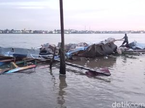 1 Korban Kapal Jukung Meledak di Sungai Musi Tewas Saat Dirawat di RS 1 Korban Kapal Jukung Meledak di Sungai Musi Tewas Saat Dirawat di RS