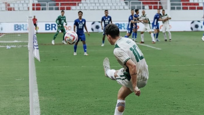 Laga PSIS Semarang vs PSS Sleman di Stafion Jatidiri, Semarang, Jumat (9/5/2025).
