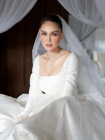 6 Sepatu Pernikahan Para Artis Indonesia, Luna Maya Nyaris Rp 50 Juta