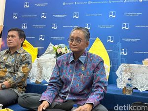 Menteri PU Bakal Gandeng Konsultan Asing Kaji Proyek Bayar Tol Tanpa Setop Menteri PU Bakal Gandeng Konsultan Asing Kaji Proyek Bayar Tol Tanpa Setop