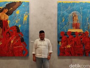 Lukisan Alexander Chris Mejeng di Artotel Suites Mangkuluhur Lukisan Alexander Chris Mejeng di Artotel Suites Mangkuluhur