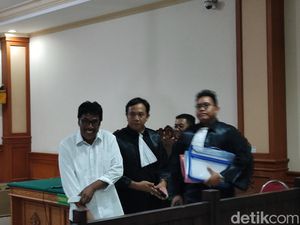 Eksepsi Ditolak, Sidang Eks Ketua Koni Gianyar Lanjut ke Tahap Pembuktian Eksepsi Ditolak, Sidang Eks Ketua Koni Gianyar Lanjut ke Tahap Pembuktian