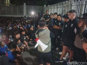 Gelar Aksi Damai, Suporter Panser Biru Legawa PSIS Turun Kasta Gelar Aksi Damai, Suporter Panser Biru Legawa PSIS Turun Kasta