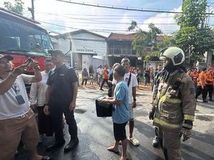 Kebakaran di Jalan Semarang Surabaya, 5 Kios Buku Ludes Kebakaran di Jalan Semarang Surabaya, 5 Kios Buku Ludes