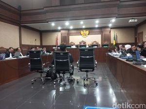 Video: Penyidik KPK Ungkap Hasto Talangi Uang Suap Harun Masiku Rp 400 Juta Video: Penyidik KPK Ungkap Hasto Talangi Uang Suap Harun Masiku Rp 400 Juta
