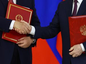 Momen Pertemuan Putin-Xi Jinping Saat India-Pakistan Memanas