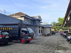 Jam Besuk Tahanan Ditiadakan Usai Kerusuhan di Lapas Musi Rawas Jam Besuk Tahanan Ditiadakan Usai Kerusuhan di Lapas Musi Rawas
