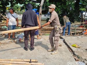 1.500 PKL di Koridotor BRT Bandung Mulai Ditertibkan 1.500 PKL di Koridotor BRT Bandung Mulai Ditertibkan