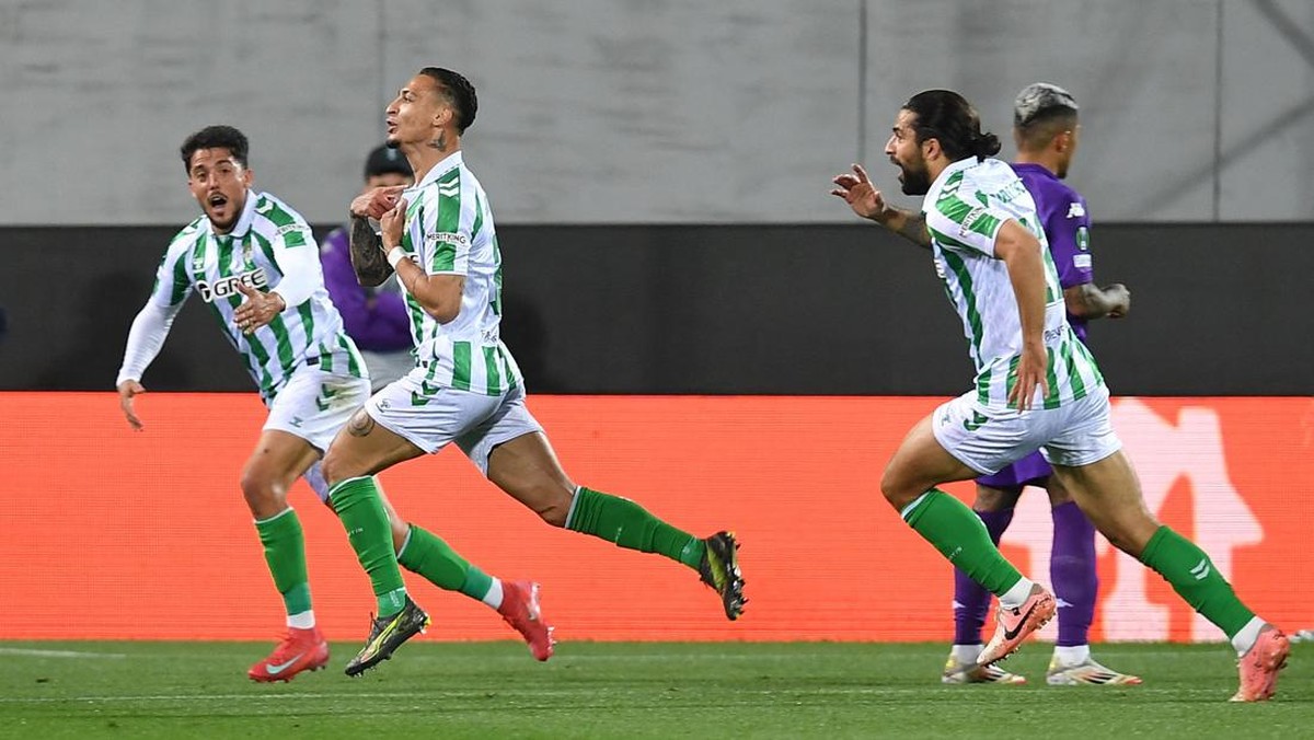 Real Betis ke final Europa Conference League 2024/2025 (Foto: REUTERS/Jennifer Lorenzini)