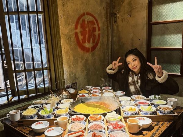 Regina Phoenix Hobi Kulineran Saat Berlibur ke China hingga Sydney