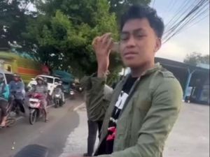 Anak Pensiunan Polisi Acungkan Jari Tengah ke Polantas di Maros Akan Ditilang Anak Pensiunan Polisi Acungkan Jari Tengah ke Polantas di Maros Akan Ditilang