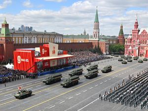 Video: Rusia Gelar Parade Hari Kemenangan Perang Dunia II Video: Rusia Gelar Parade Hari Kemenangan Perang Dunia II