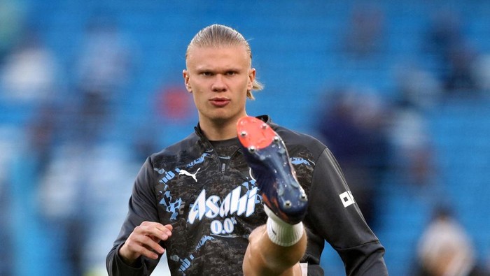 Erling Haaland FILE PHOTO: Soccer Football - Premier League - Manchester City v Wolverhampton Wanderers - Etihad Stadium, Manchester, Britain - May 2, 2025 Manchester Citys Erling Haaland during the warm up before the match REUTERS/Scott Heppell EDITORIAL USE ONLY. NO USE WITH UNAUTHORIZED AUDIO, VIDEO, DATA, FIXTURE LISTS, CLUB/LEAGUE LOGOS OR LIVE SERVICES. ONLINE IN-MATCH USE LIMITED TO 120 IMAGES, NO VIDEO EMULATION. NO USE IN BETTING, GAMES OR SINGLE CLUB/LEAGUE/PLAYER PUBLICATIONS. PLEASE CONTACT YOUR ACCOUNT REPRESENTATIVE FOR FURTHER DETAILS../File Photo