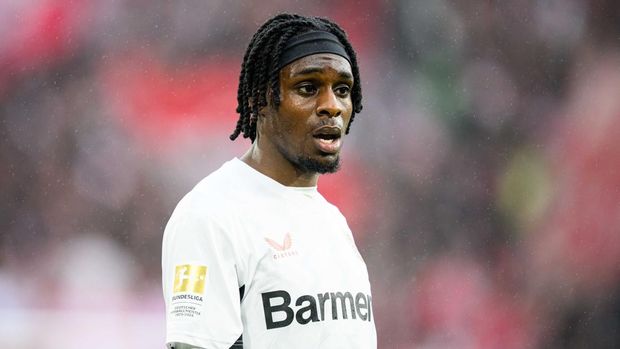 FREIBURG IM BREISGAU, GERMANY - MAY 3: Jeremie Frimpong of Leverkusen looks on during the Bundesliga match between Sport-Club Freiburg and Bayer 04 Leverkusen at Europa-Park Stadion on May 3, 2025 in Freiburg im Breisgau, Germany. (Photo by Jörg Schüler/Bayer 04 Leverkusen via Getty Images)
