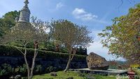 Wisata Religi Dan Pusat Meditasi di Vihara Bodhigiri