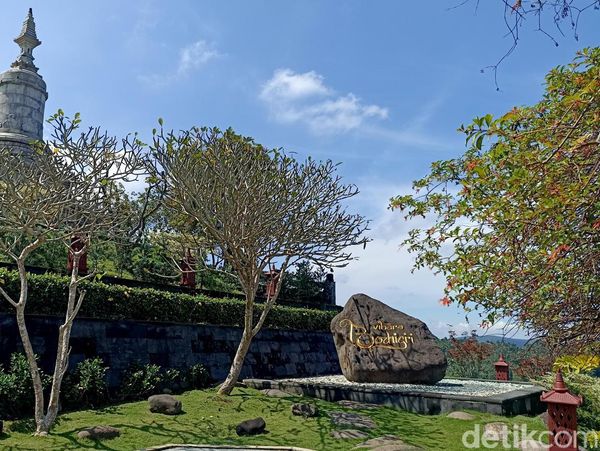 Wisata Religi Dan Pusat Meditasi di Vihara Bodhigiri
