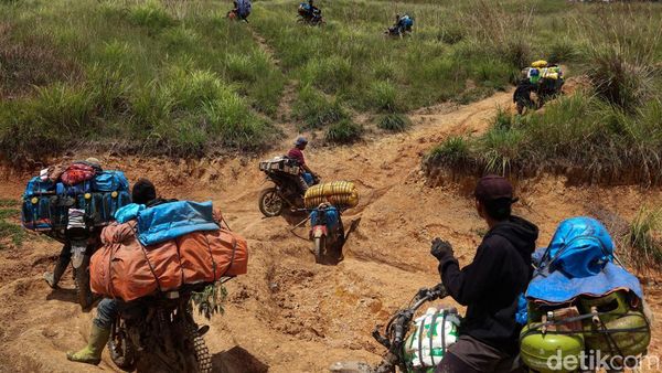 Potret Ojek di Pedalaman Sulsel, Tarifnya Tembus Rp 700 Ribu