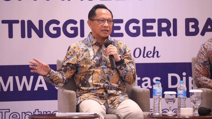 Menteri Dalam Negeri RI (Mendagri) Muhammad Tito Karnavian Menteri Dalam Negeri RI (Mendagri) Muhammad Tito Karnavian