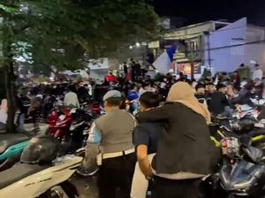 Sepenggal Kisah Heroik di Tengah Euforia Perayaan Juara Persib di Tasik Sepenggal Kisah Heroik di Tengah Euforia Perayaan Juara Persib di Tasik