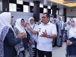 Bupati Takalar Wanti-wanti Bidan Tingkatkan Profesionalisme Perangi Stunting