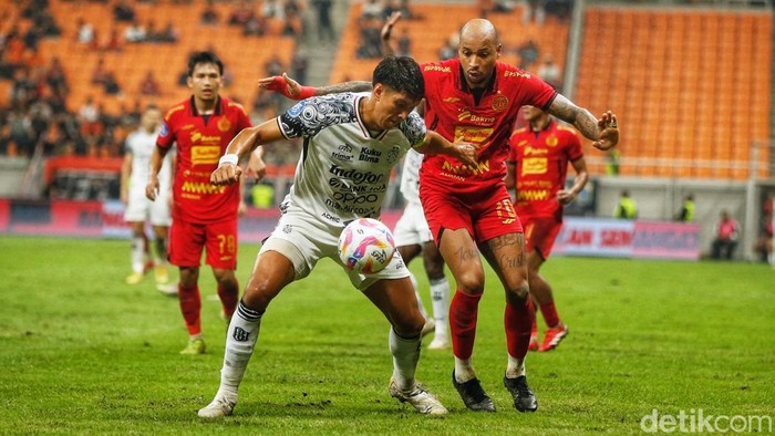 Persija Tumbangkan Bali United 3-0 Macan Kemayoran menumbangkan tamunya Bali United dengan skor telak 3-0.
di JIS, Sabtu (10/5/2025).